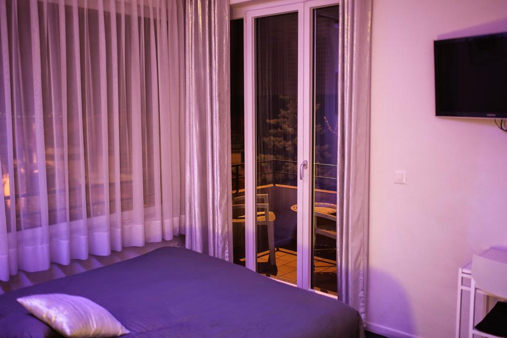 Bnb Belalp Montreux Room photo